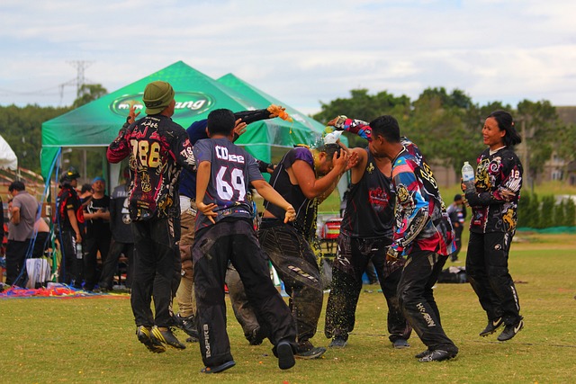 直拍横打反手拨球细节.