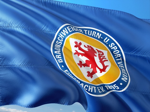 里肯致谢球迷:我们一起度过充满挑战的赛季,感谢球迷始终在那里.